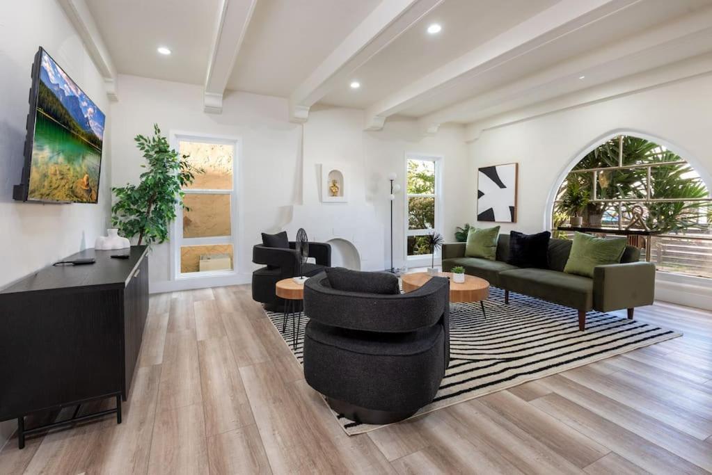 Apartment Modern 3br Luxury House With Jacuzzi