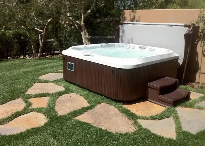 Modern 3Br Luxury House With Jacuzzi