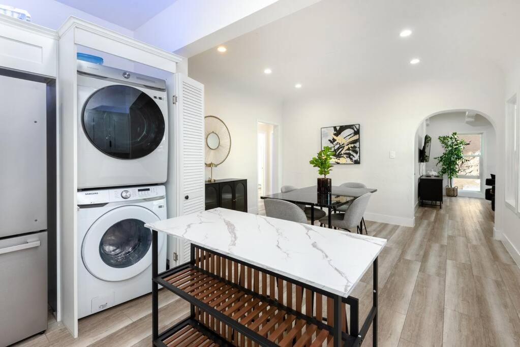 Modern 3br Luxury House With Jacuzzi Los Angeles